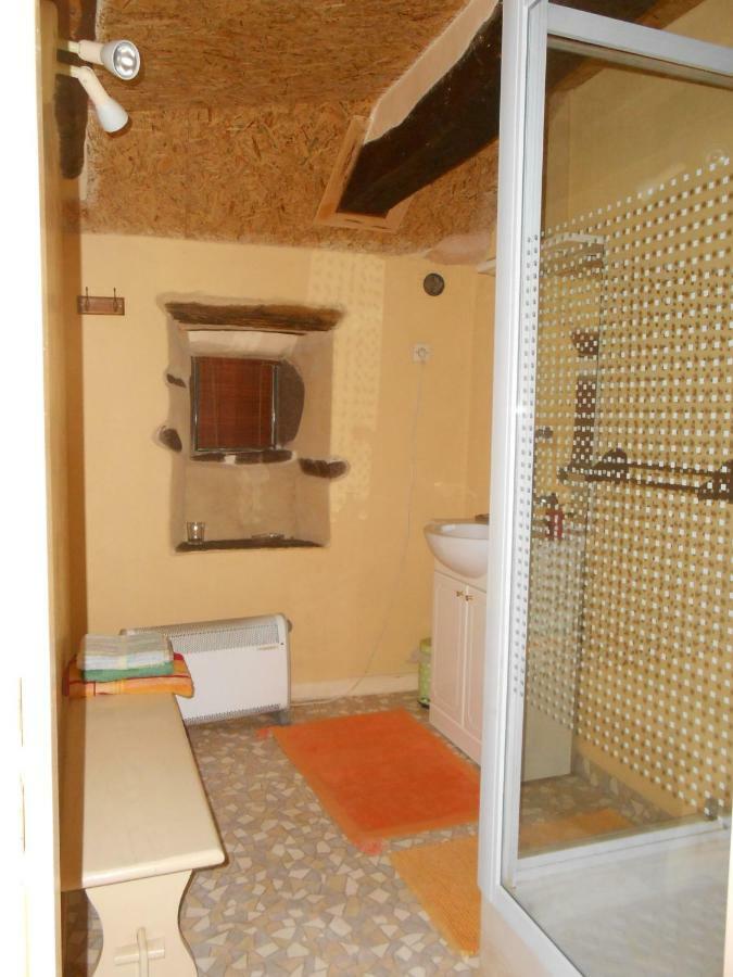 Chambre D'Hotes Des Monts Saint-Izaire Bagian luar foto