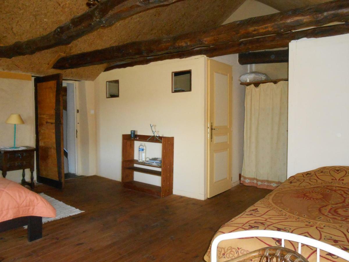 Chambre D'Hotes Des Monts Saint-Izaire Bagian luar foto